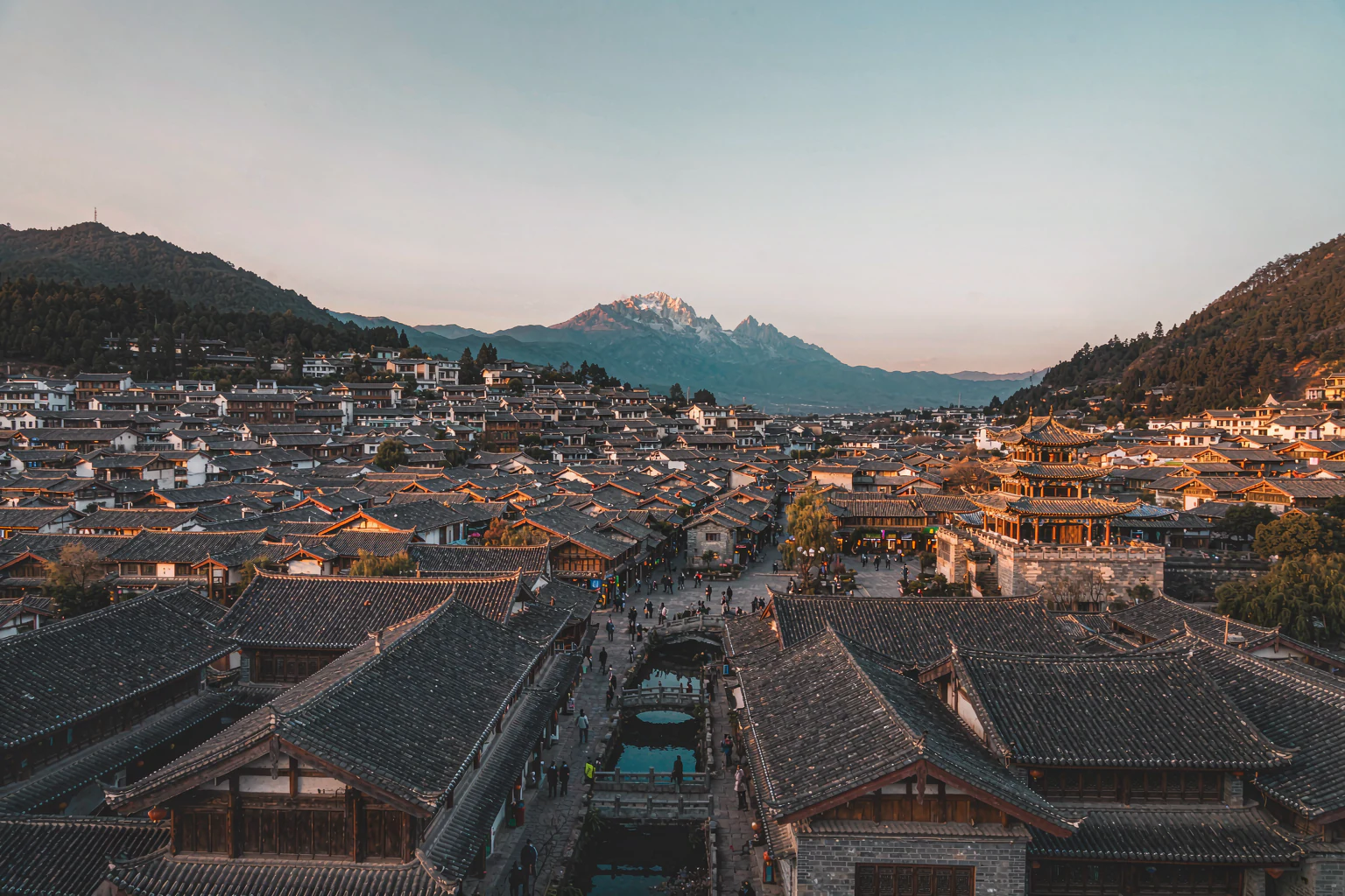 云南怎么去:昆明落地后高铁能到哪