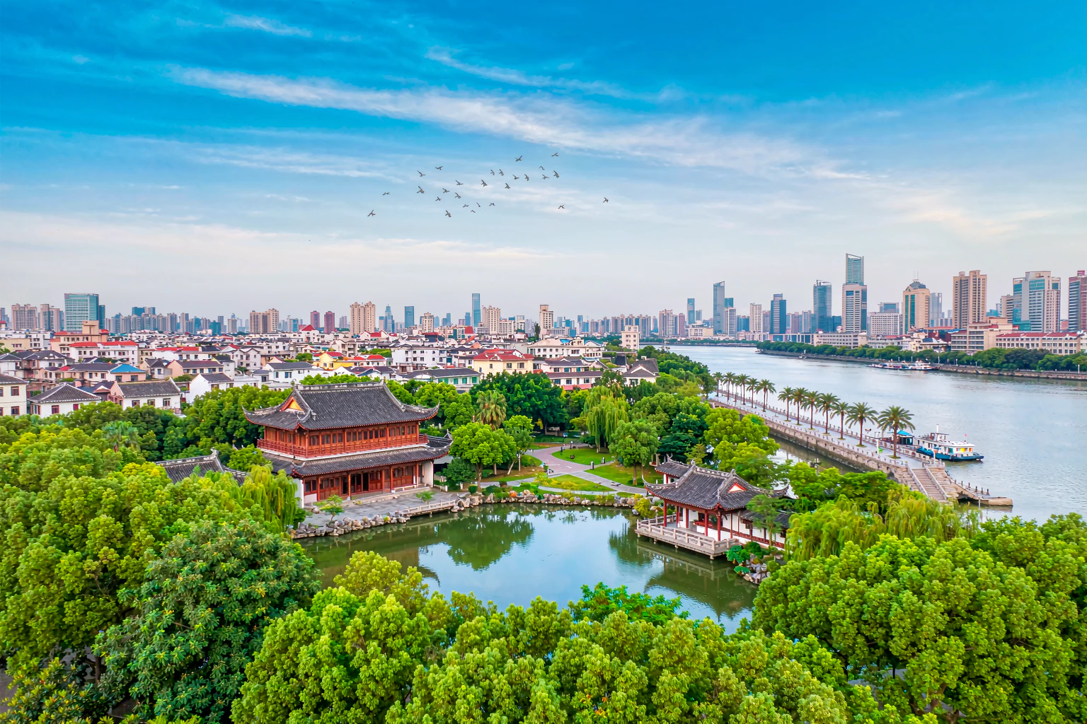 浙江绍兴乌篷船